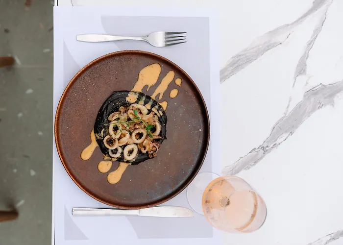 Pnoi فندق لوغاراس