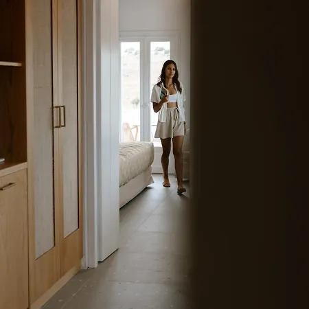 Pnoi 4* ロガラス