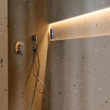 Pnoi Otel 4*