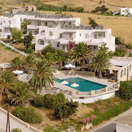 Pnoi Hotell 4*
