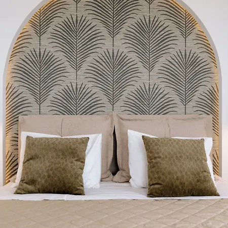 Pnoi Hotel 4*