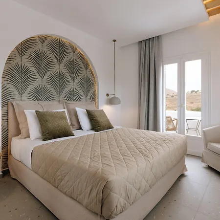 Pnoi Hotel 4*